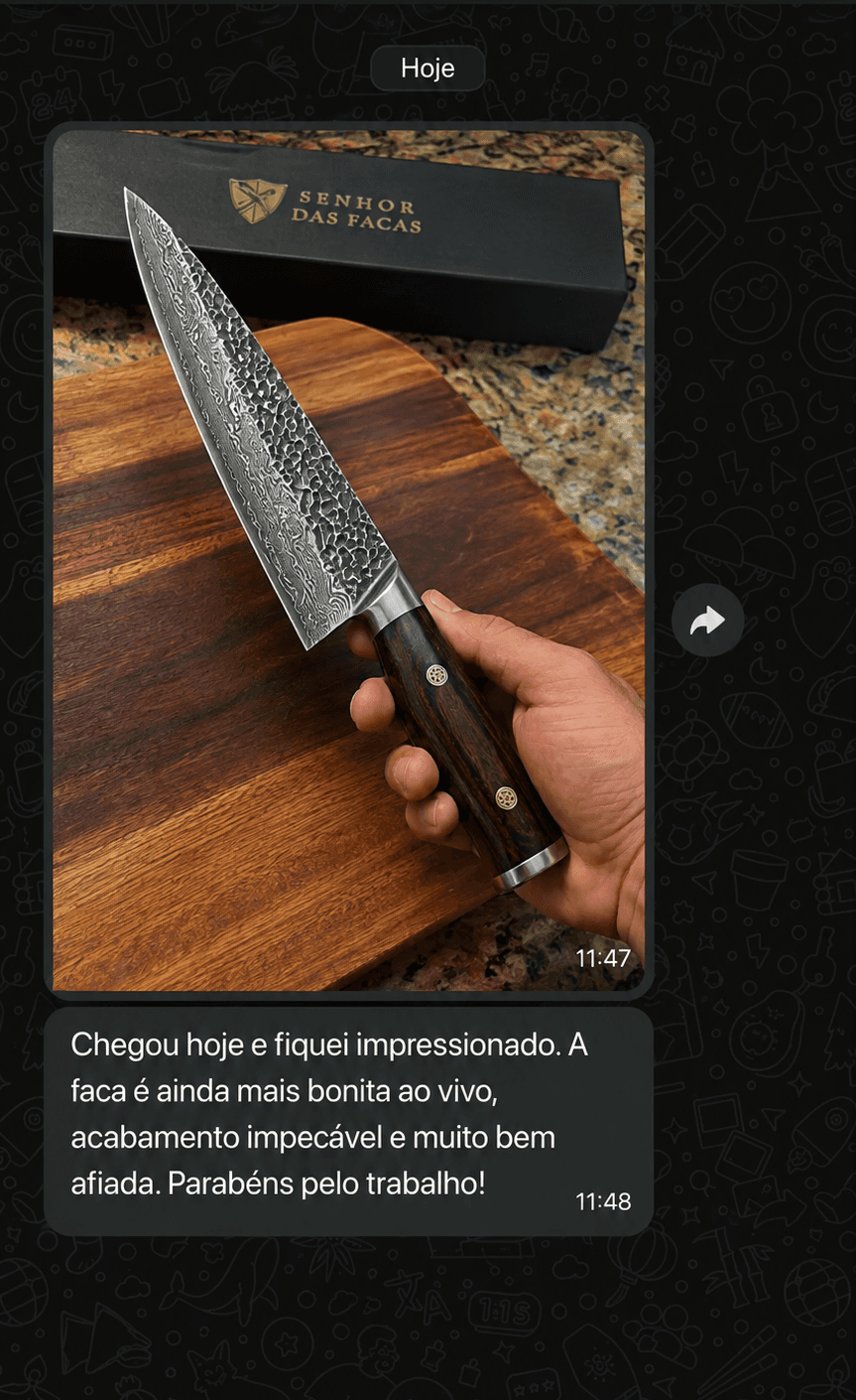 Print da conversa: Chegou hoje e fiquei impressionado. A faca é ainda mais bonita ao vivo, acabamento impecável e muito bem afiada. Parabéns pelo trabalho!